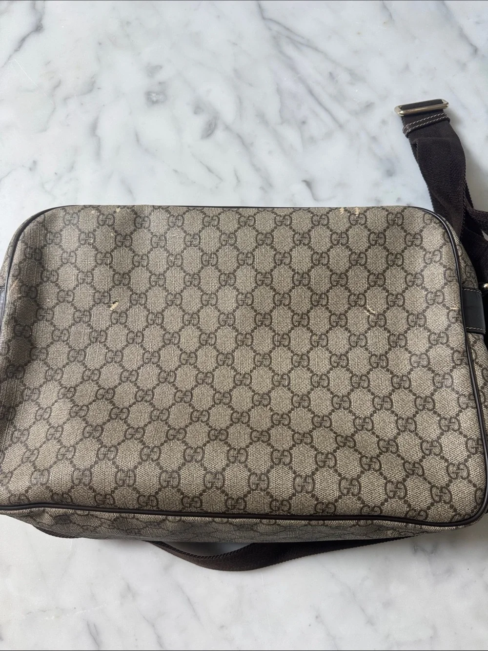 Gucci Supreme Canvas Messenger Bag